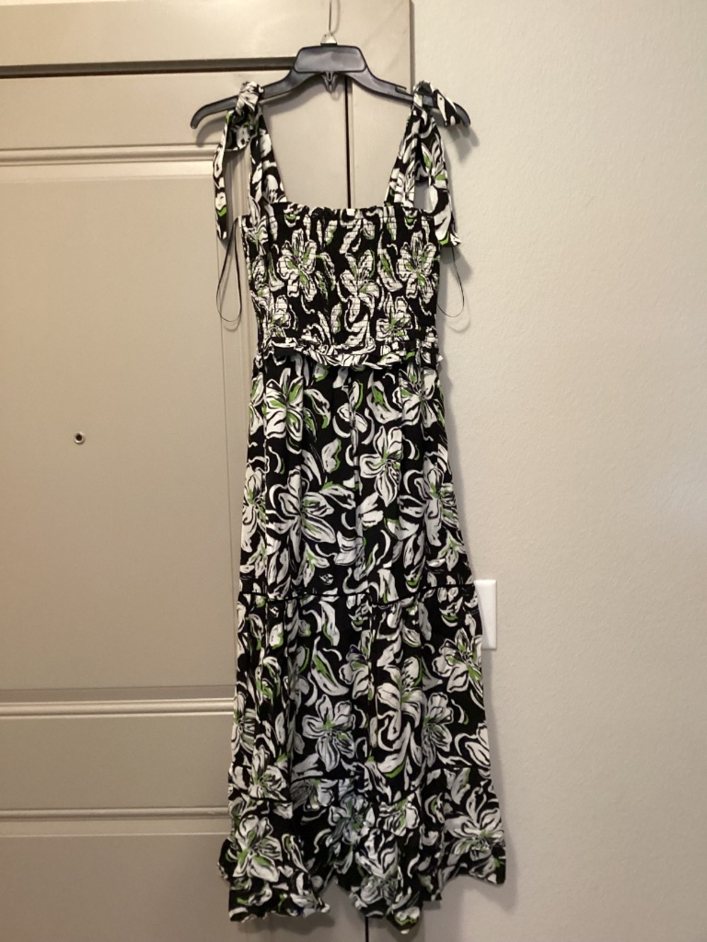 Lost + Wander Midnight Flora Smocked Maxi Dress, size S - Picture 4 of 14